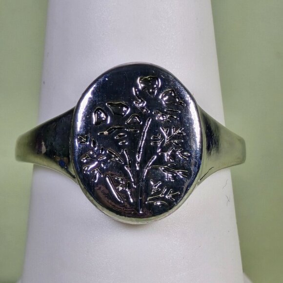 Silvery Orchid‎ Engraved Oval Signet Ring Size 8 (NWOT) - Picture 2 of 7